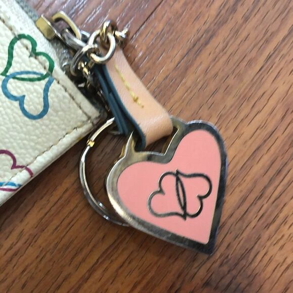 Elka Handbags heart wristlet clutch purse keychain - Picture 2 of 8